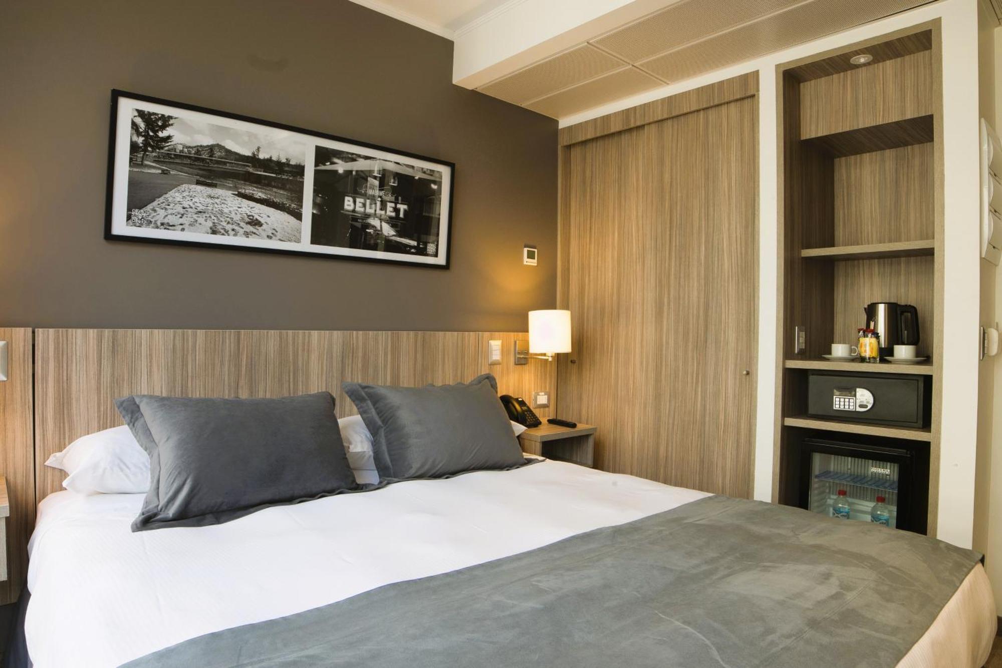 Hotel Capital Bellet サンティアゴ エクステリア 写真