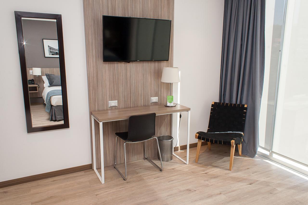 Hotel Capital Bellet サンティアゴ エクステリア 写真